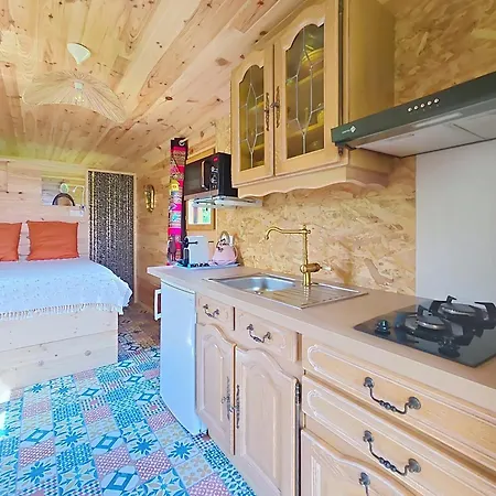 Roulotte L'ane Au Salon En Armagnac בית נופש *