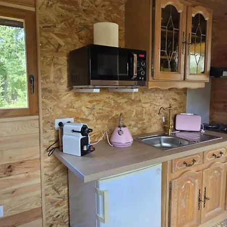 Ferienhaus Roulotte L'ane Au Salon En Armagnac